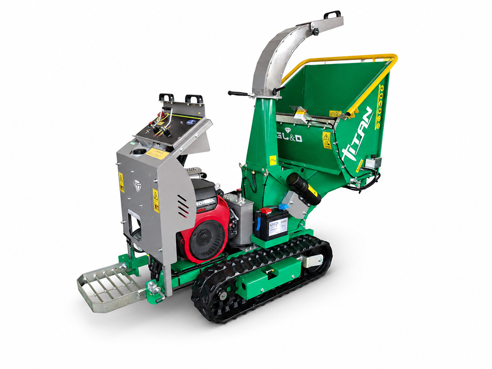 GL&D Titan Pro hydrostatic tracked drum wood chipper